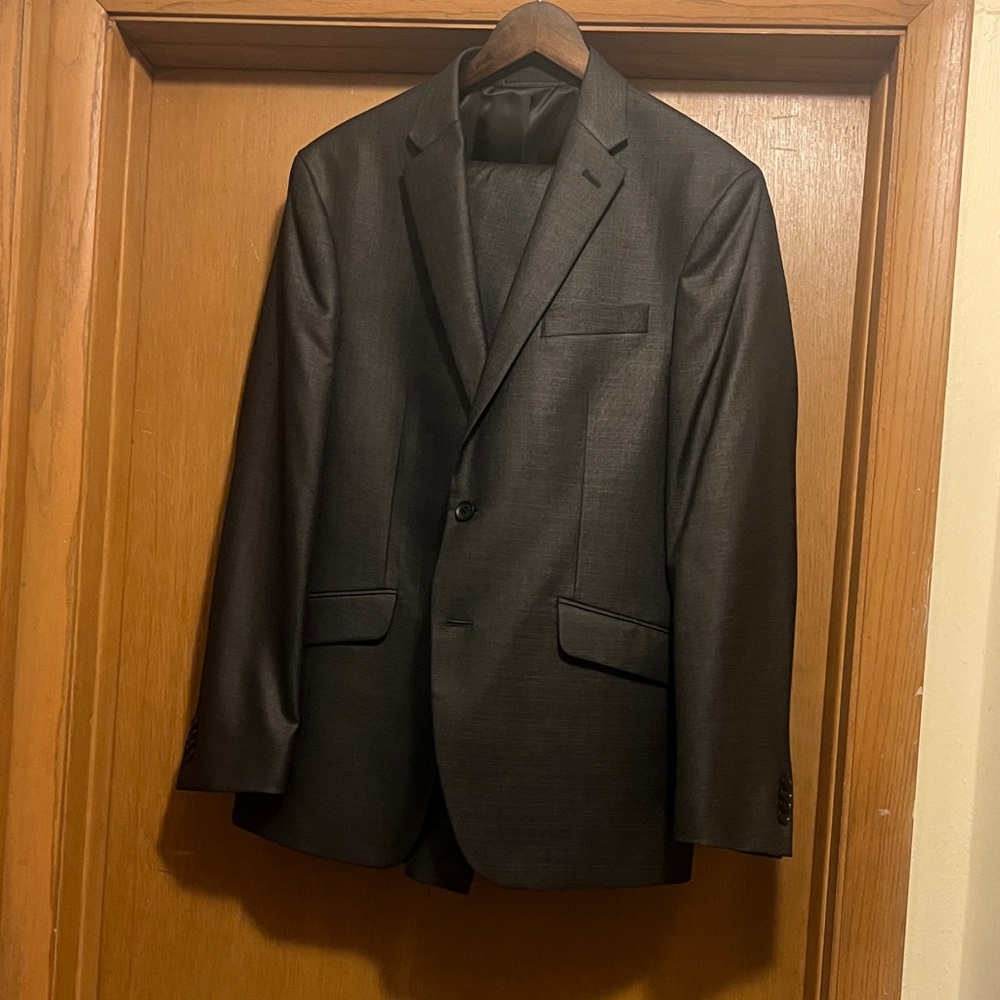 Reaction Kenneth Cole Charcoal Men's Suit